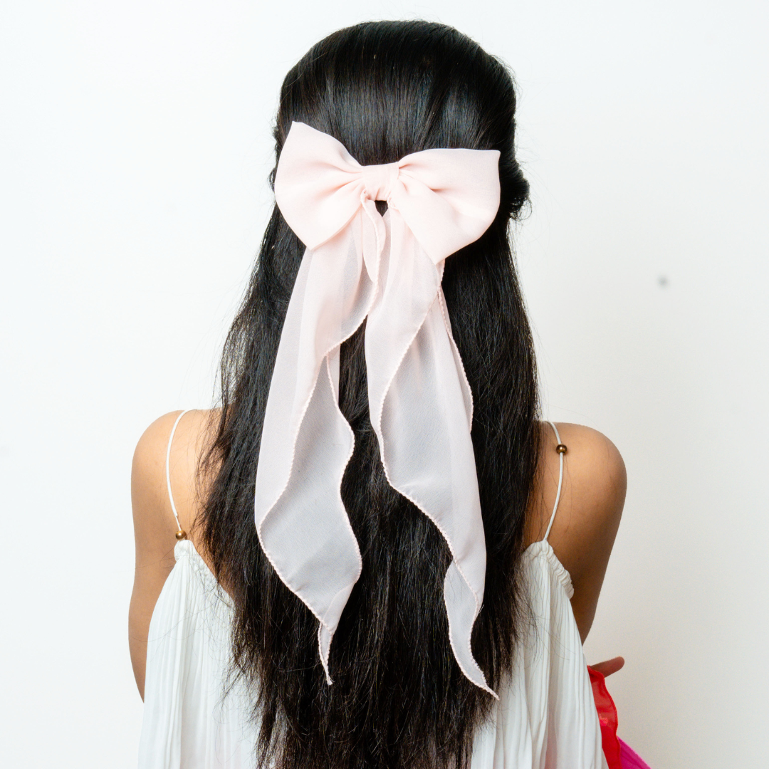 Oatmilk Bow with Tail