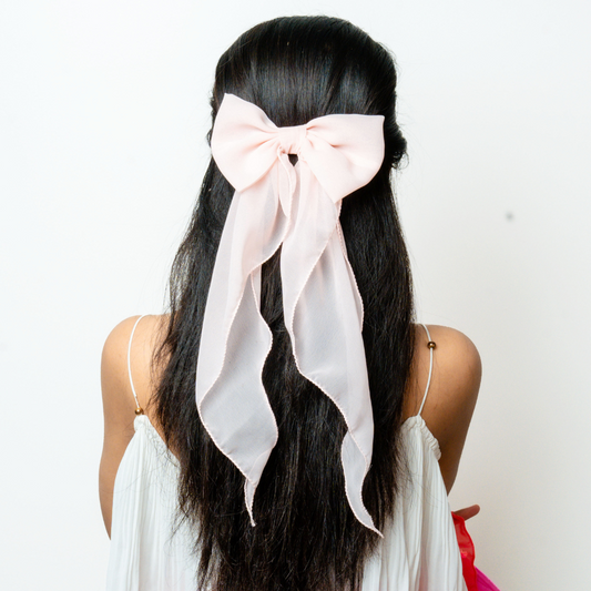 Oatmilk Bow with Tail