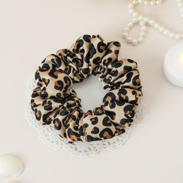 Leoparda Dura-Flex Scrunchie