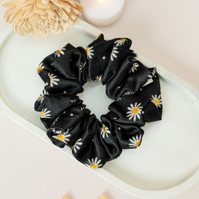 Moon Daisy Dura-Flex Scrunchie