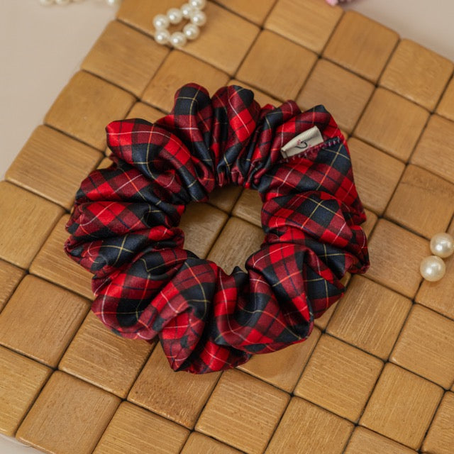 Victoria Dura-Flex Scrunchie